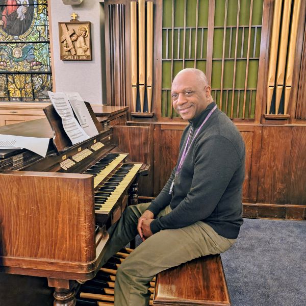 Saint Mary's colleagues enjoy music at Feast of Saint Joseph Mass