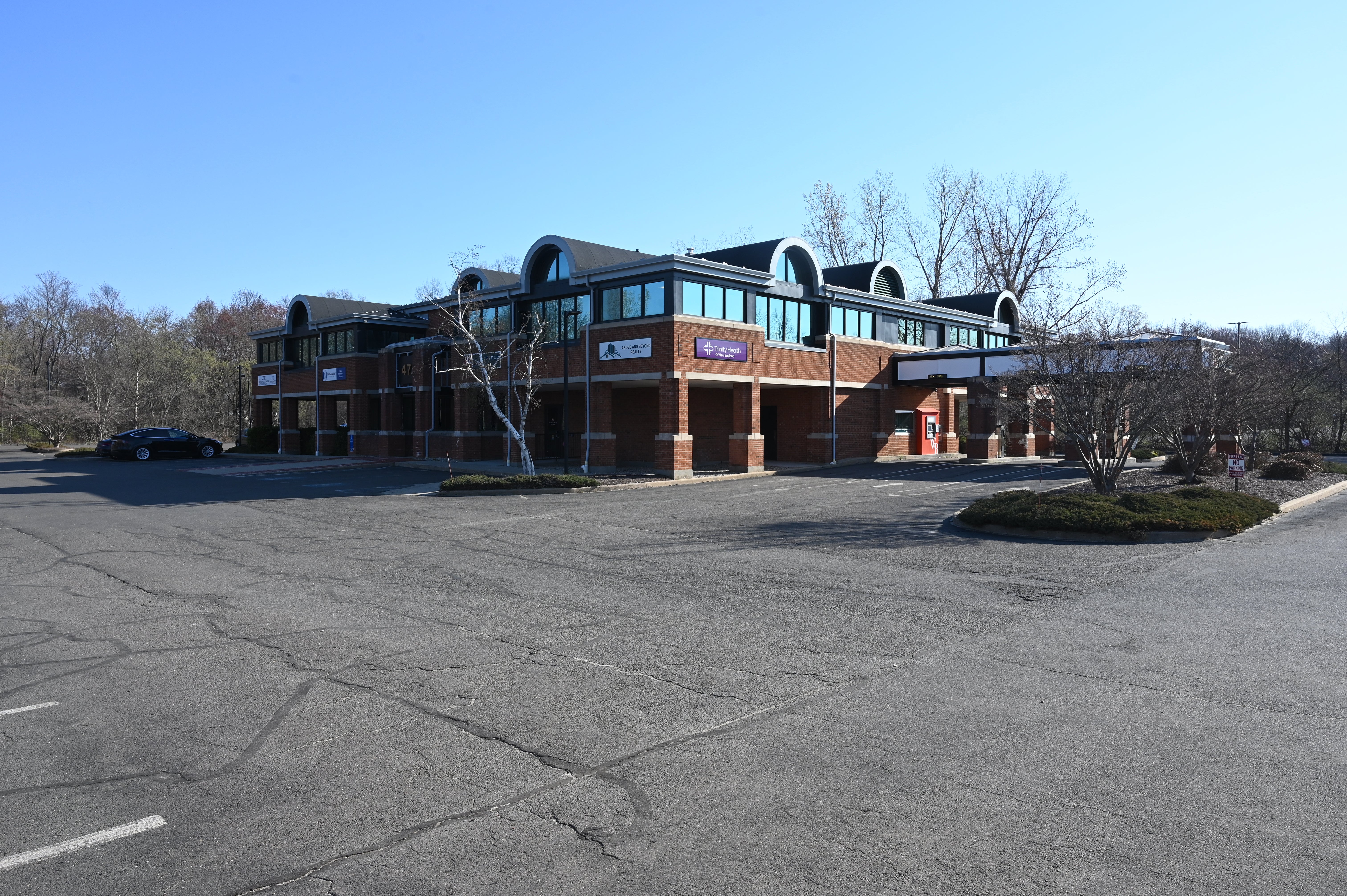 Trinity Health Of New England Medical Group - Neurology