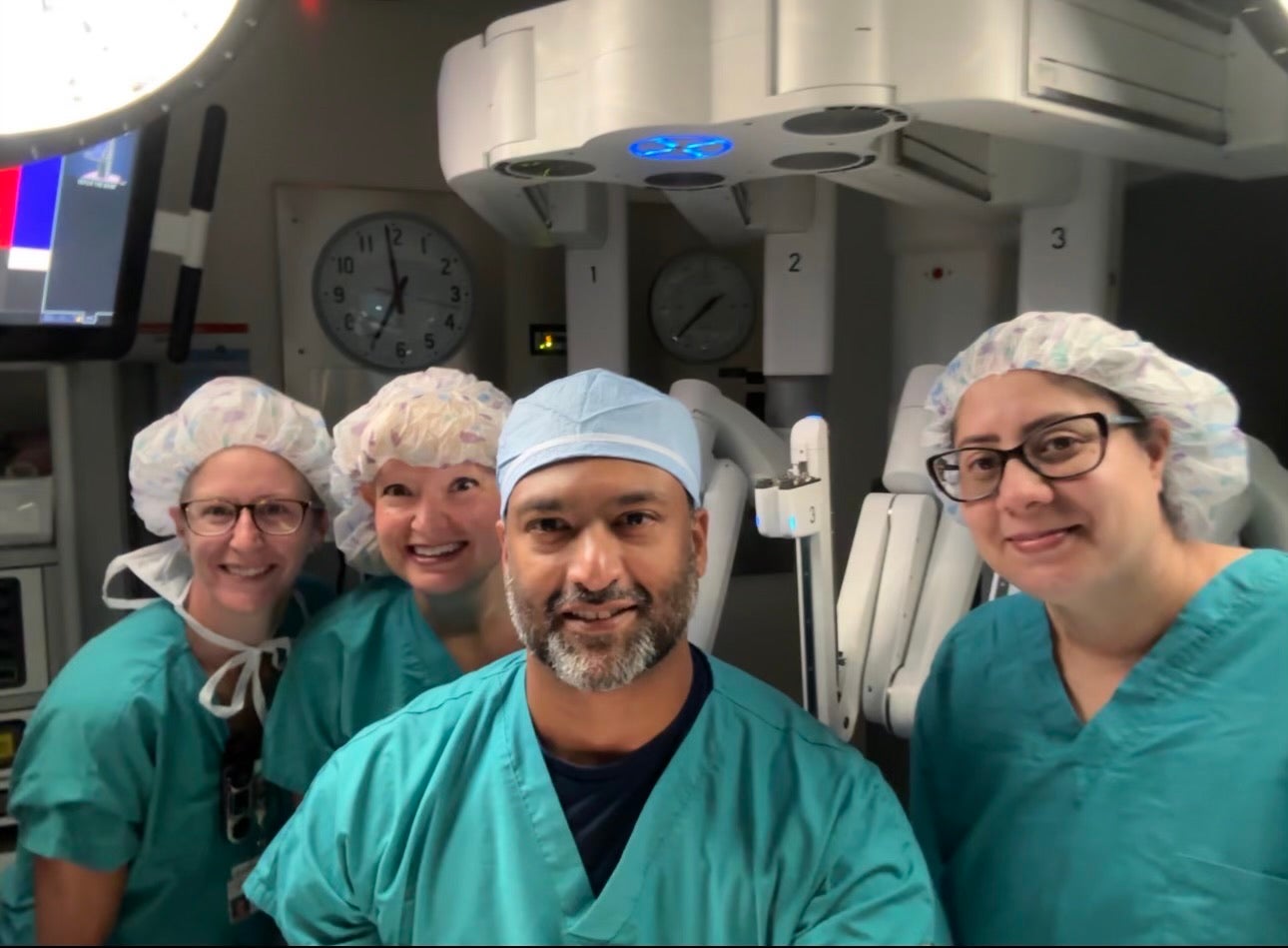 Saint Mary’s Surgeon Marks Robotic Surgery Milestone